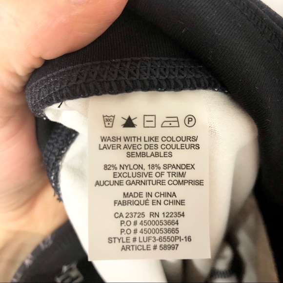 Parklife (Aritzia) Black and White Marble Leggings - Picture 6 of 6